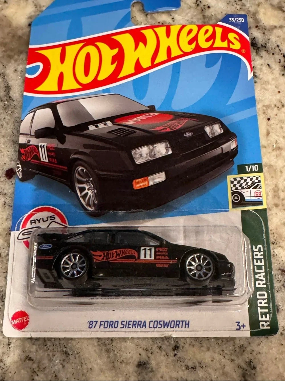 Hot Wheels 2021 & 2025 Retro Racers 2-Car Set - Black & Red